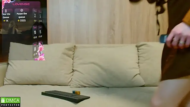 Snapshot of EmilieLong chatting on 11-29-25, 02:42 EmilieLong online show from 11-29-25, 02:42