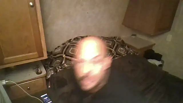 Snapshot of BigriskDaddy92 chatting on 11-25-25, 02:28 BigriskDaddy92 online show from 11-25-25, 02:28