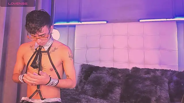 Smile KAI 16 online show from 11-26-25, 05:19