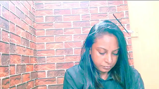 Snapshot of indian_spice_girl chatting on 05-08-26, 07:14 indian spice girl online show from 05-08-26, 07:14