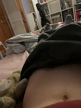 Leolignio online show from 12-17-25, 01:50