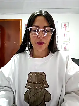 JustSamantha  online show from 02-12-26, 12:00