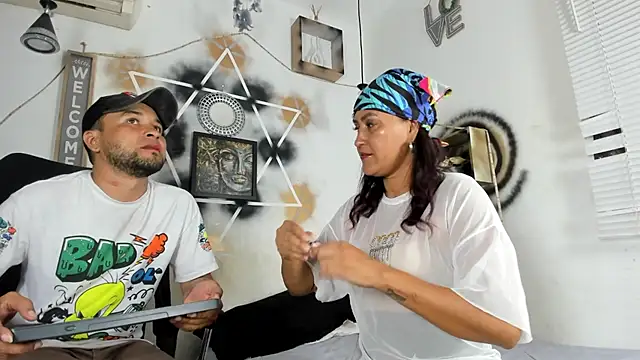 StephaniaAndRandy online show from 11-27-25, 05:48