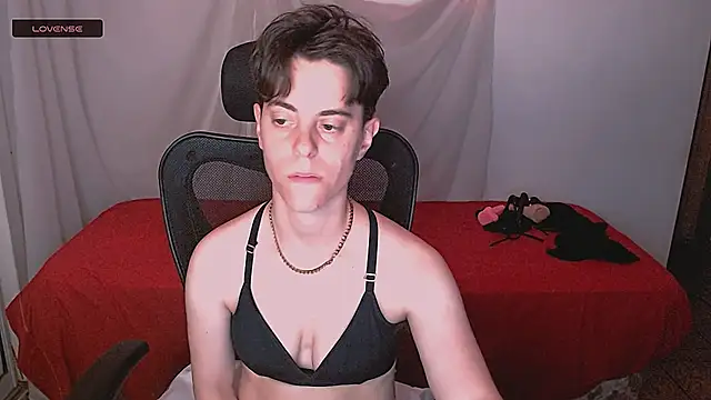 yuyitohairy online show from 12-02-25, 04:07