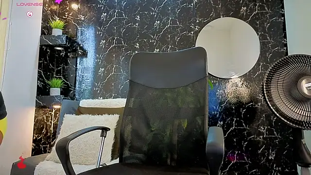 thomas scot1 online show from 11-29-25, 01:14