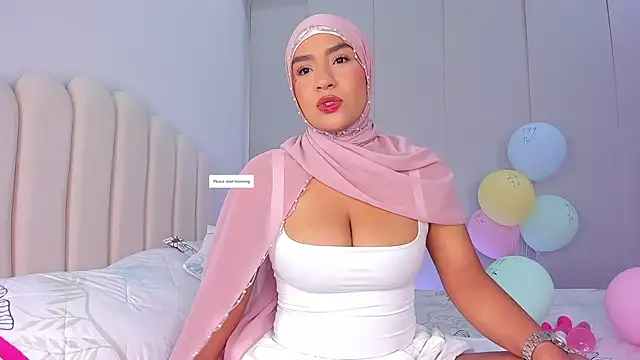 Amira-Zahra online show from 04-19-26, 09:39