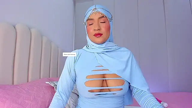Snapshot of Amira-Zahra chatting on 05-11-26, 09:56 Amira-Zahra online show from 05-11-26, 09:56