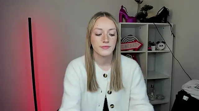 EvelynBlond online show from 03-20-26, 01:38