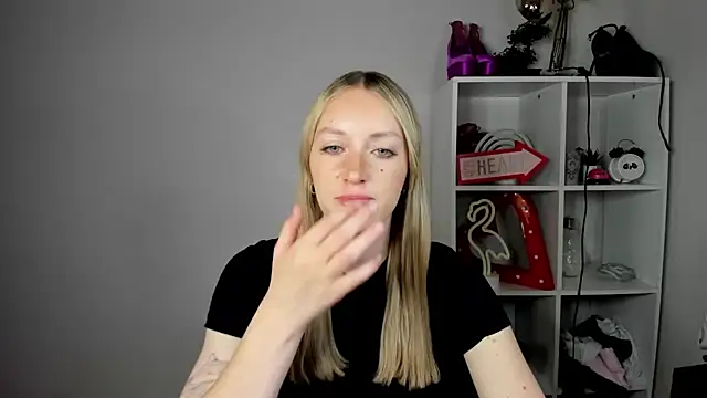 EvelynBlond online show from 06-11-26, 12:36