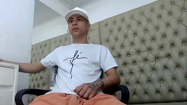 HollmanFronsh online show from 12-05-25, 02:42