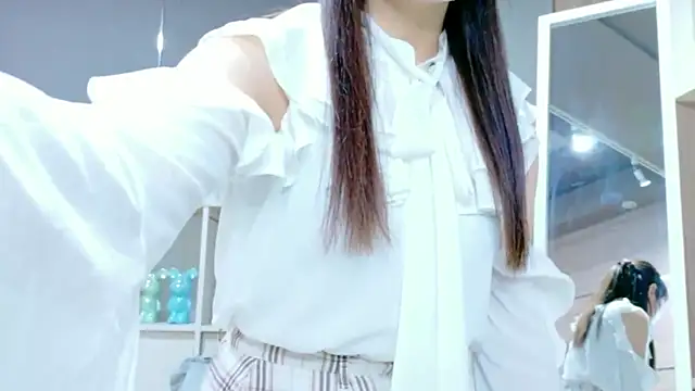 Nami-jpn online show from 12-02-25, 12:21