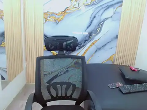 Snapshot of MeganCock chatting on 11-21-25, 02:54 MeganCock online show from 11-21-25, 02:54