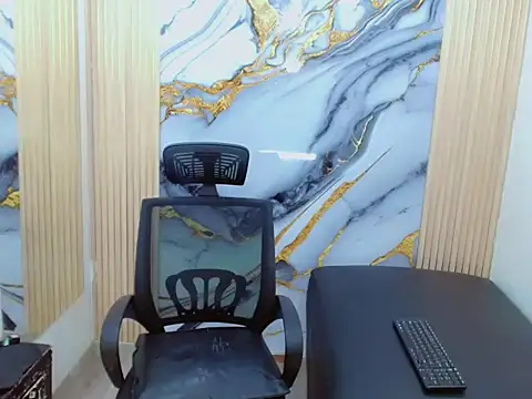 Snapshot of MeganCock chatting on 11-26-25, 02:56 MeganCock online show from 11-26-25, 02:56