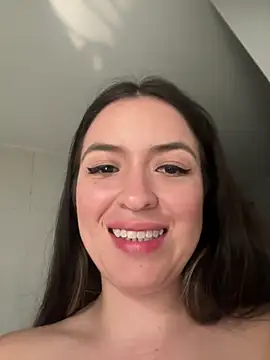 Snapshot of Little__Danni1 chatting on 06-25-26, 03:50 Little Danni1 online show from 06-25-26, 03:50