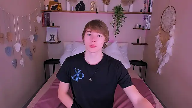 DonaldWoon online show from 11-27-25, 12:40