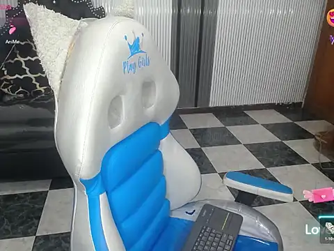 babyschoolgiirl online show from 12-21-25, 02:08