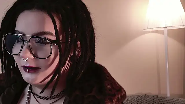 Snapshot of olonho_estel chatting on 04-13-26, 11:43 olonho estel online show from 04-13-26, 11:43