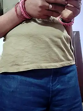 yamunna647 online show from 01-17-26, 03:33