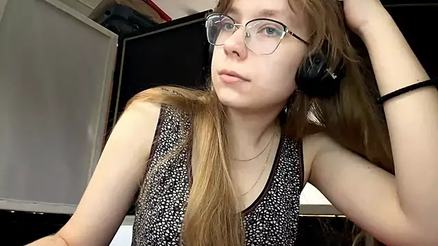 LouettaTornese online show from 11-22-25, 08:57