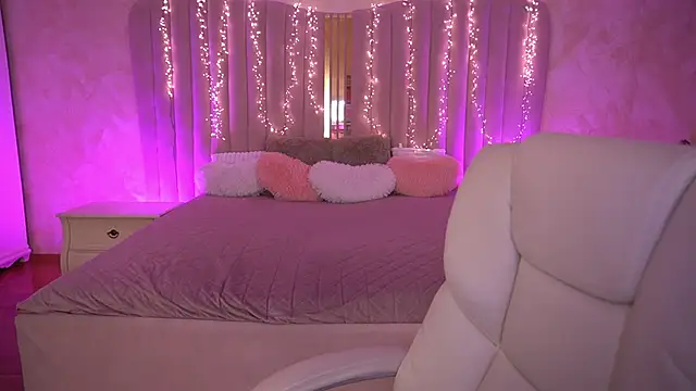 NightAylin online show from 03-18-26, 08:12