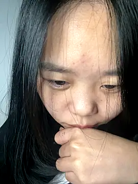 Snapshot of Kiee-lee chatting on 11-28-25, 10:23 Kiee-lee online show from 11-28-25, 10:23