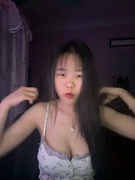 Kiee-lee online show from 04-21-26, 02:45