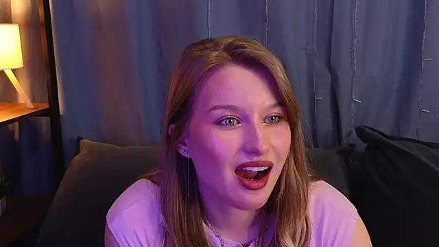 ImiMonroe online show from 04-22-26, 04:59