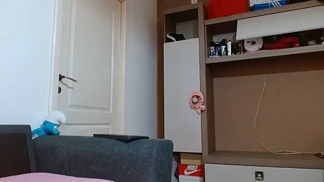 Erii18 online show from 04-12-26, 04:34