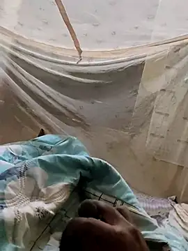 Snapshot of big-dick-cum chatting on 11-28-25, 05:04 big-dick-cum online show from 11-28-25, 05:04