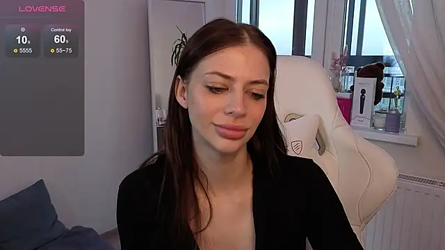 Snapshot of Daria_Promisess chatting on 11-25-25, 05:07 Daria Promisess online show from 11-25-25, 05:07