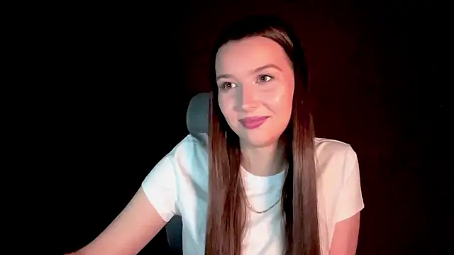 Snapshot of Annie_SmiIe chatting on 11-25-25, 12:38 Annie SmiIe online show from 11-25-25, 12:38