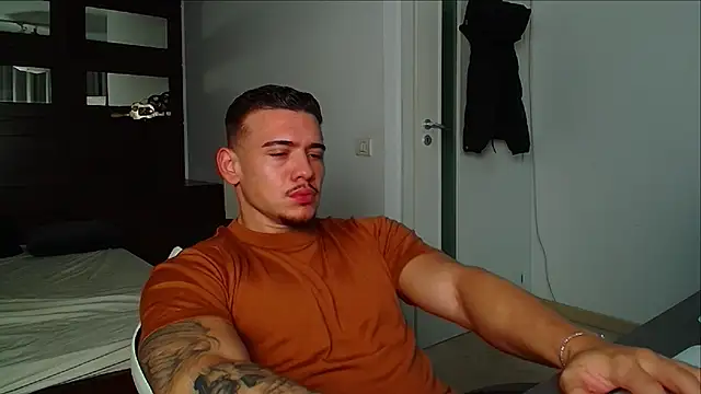 ElijahThorne online show from 12-02-25, 05:46