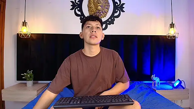 Abeel Ordaz online show from 11-24-25, 07:13