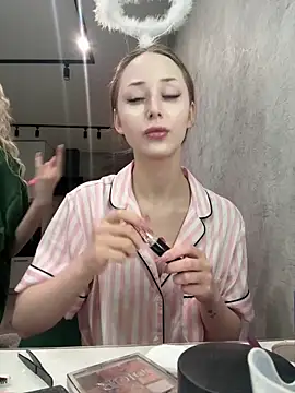 Snapshot of GraceSecrettt chatting on 02-07-26, 04:54 GraceSecrettt online show from 02-07-26, 04:54