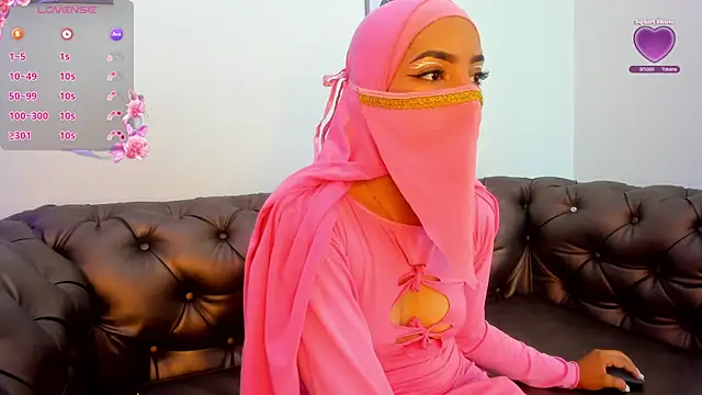 layla Habid online show from 11-26-25, 08:21