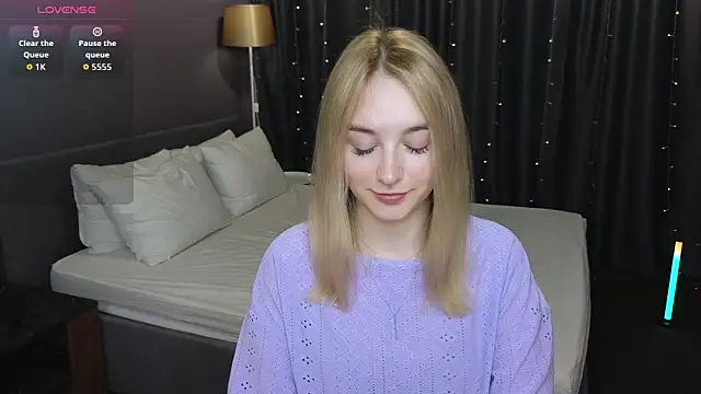 Shy Polly online show from 05-08-26, 12:38