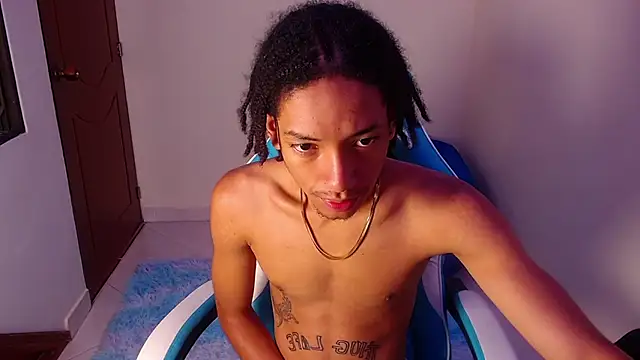 Snapshot of smith_66jr chatting on 11-30-25, 04:33 smith 66jr online show from 11-30-25, 04:33