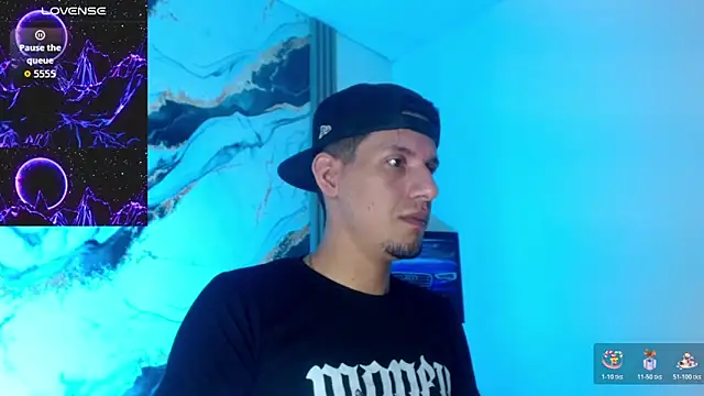 Snapshot of Sebastian_Smith__ chatting on 05-30-26, 07:11 Sebastian Smith online show from 05-30-26, 07:11