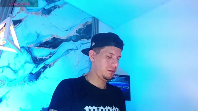 Snapshot of Sebastian_Smith__ chatting on 05-31-26, 12:01 Sebastian Smith online show from 05-31-26, 12:01