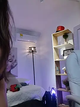 Snapshot of Lia_Honeymind__ chatting on 11-25-25, 11:10 Lia Honeymind online show from 11-25-25, 11:10