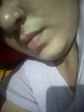 Snapshot of Priya_089 chatting on 05-10-26, 11:43 Priya 089 online show from 05-10-26, 11:43