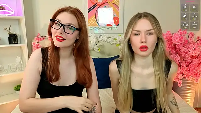 Snapshot of Secret_Materialz chatting on 11-25-25, 08:58 Secret Materialz online show from 11-25-25, 08:58