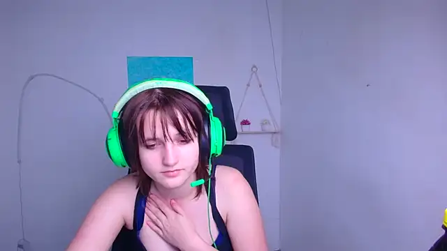 Alice Wonderme online show from 01-12-26, 10:48