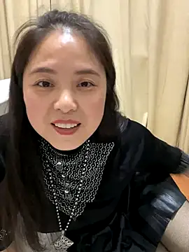 tianwei2567 online show from 11-21-25, 02:49