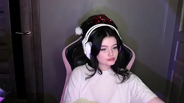 Moon raven online show from 01-08-26, 12:24