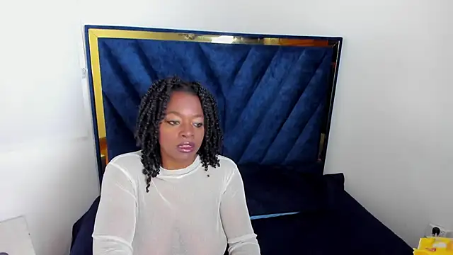 LunaDIaz  online show from 01-10-26, 11:45