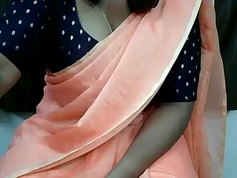 cleopatra9999 online show from 04-19-26, 06:32