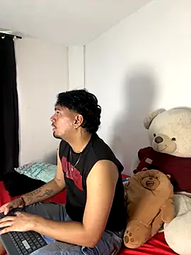 Henry villa23 online show from 12-04-25, 03:43