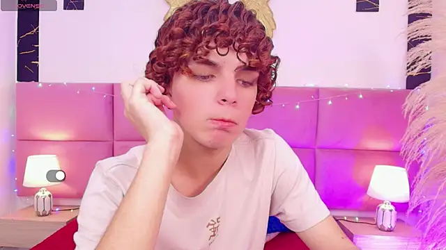 Skyee angel online show from 12-19-25, 07:32