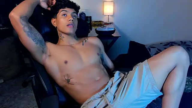 Snapshot of aress_damon chatting on 11-30-25, 07:07 aress damon online show from 11-30-25, 07:07